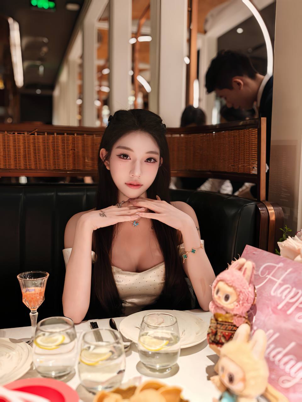 妮妮 图片